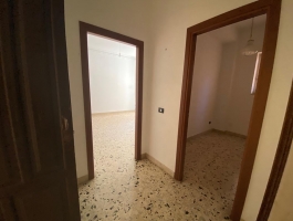 741 Appartamento primo piano abitabile zona Cronio/Morandi